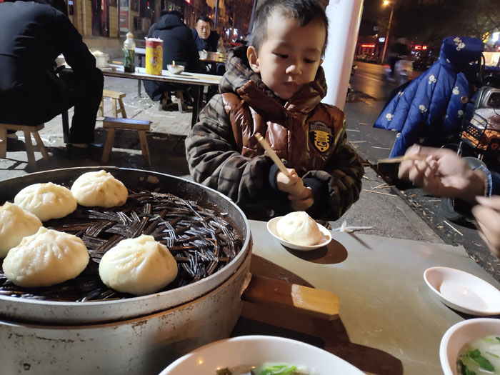 12.12吃夜宵，包子馄饨走起